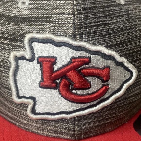 Kansas City Chiefs New Era 9fifty NFL Snap Back Hat Red/Grey - Picture 3 of 6